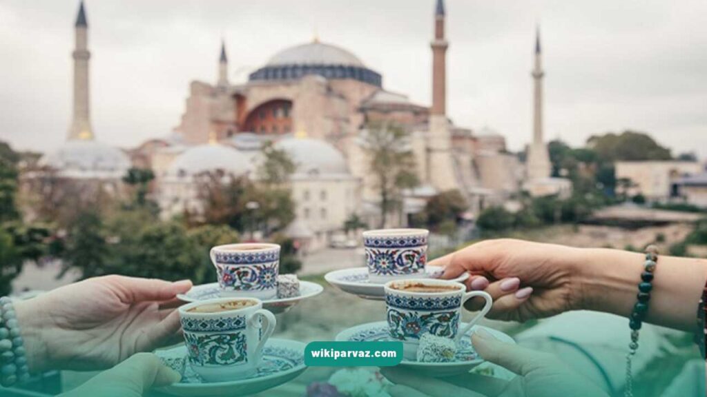 خورد و خوراک در سفر به استانبول با تور به صرفه است یا شخصی؟
