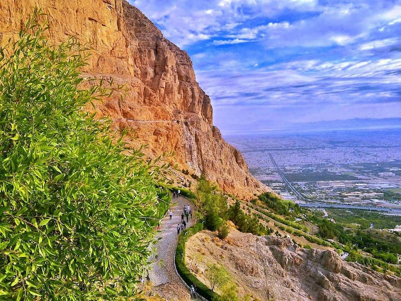 چشم اندازی از شهر اصفهان از بالای کوه صفه