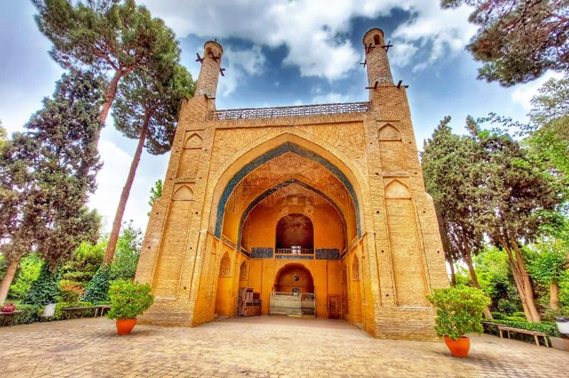 منار جنبان یکی از عجیب ترین جاذبه های دیدنی اصفهان