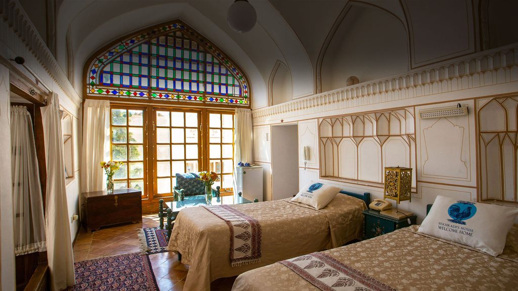 نمایی از داخل یکی از اتاق های خانه ی تاریخی بخردی