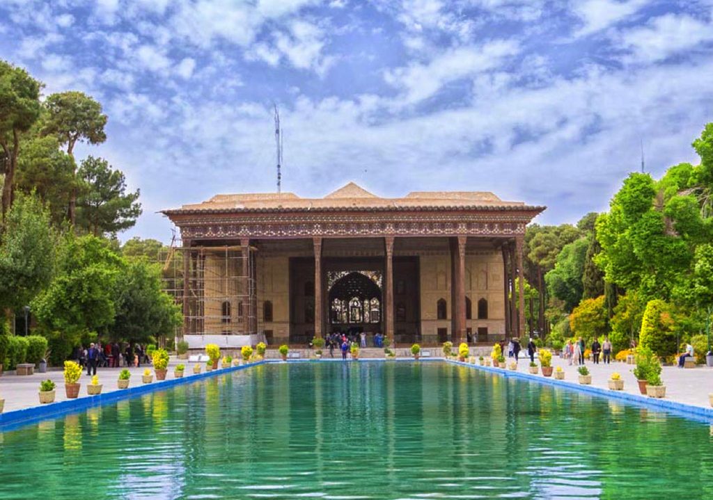 تصویر کاخ چهل ستون در اصفهان