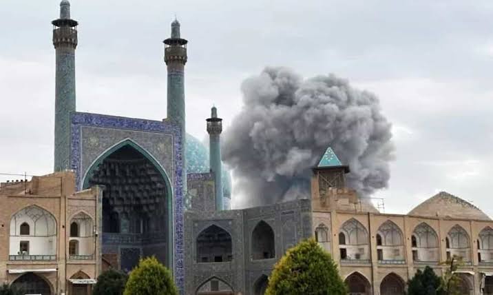 حملات هوایی فوریه و مارس ۲۰۲۶ به اصفهان نزدیک آثار باستانی