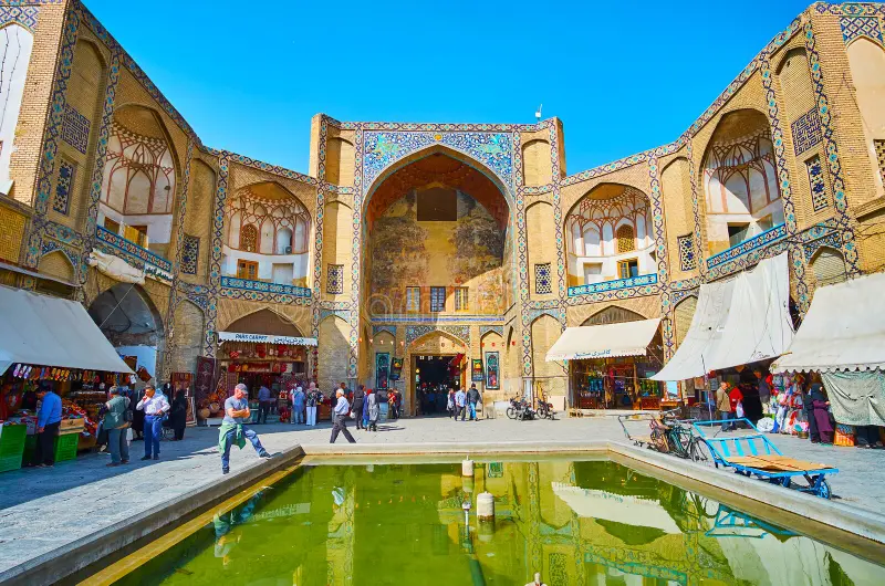 ورودی بازار قیصریه اصفهان